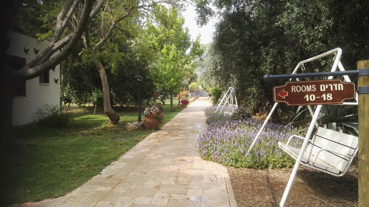 Amiad Joseph Well Country Inn Bagian luar foto